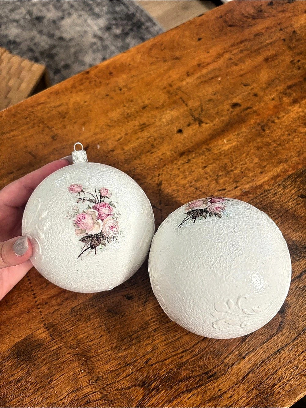 Vintage Victorian Set of 2 Floral Christmas Ornaments White & Pink